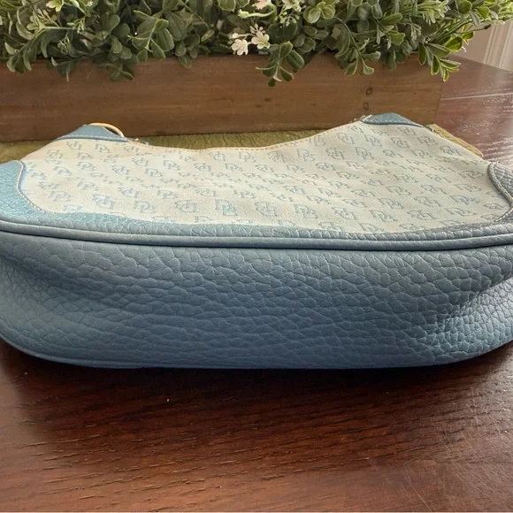 Dooney & Bourke Vintage light blue Leather DB Monogram Shoulder bag & coin purse - Picture 9 of 16